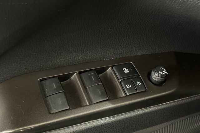 Used 2022 Toyota Camry SE image 13