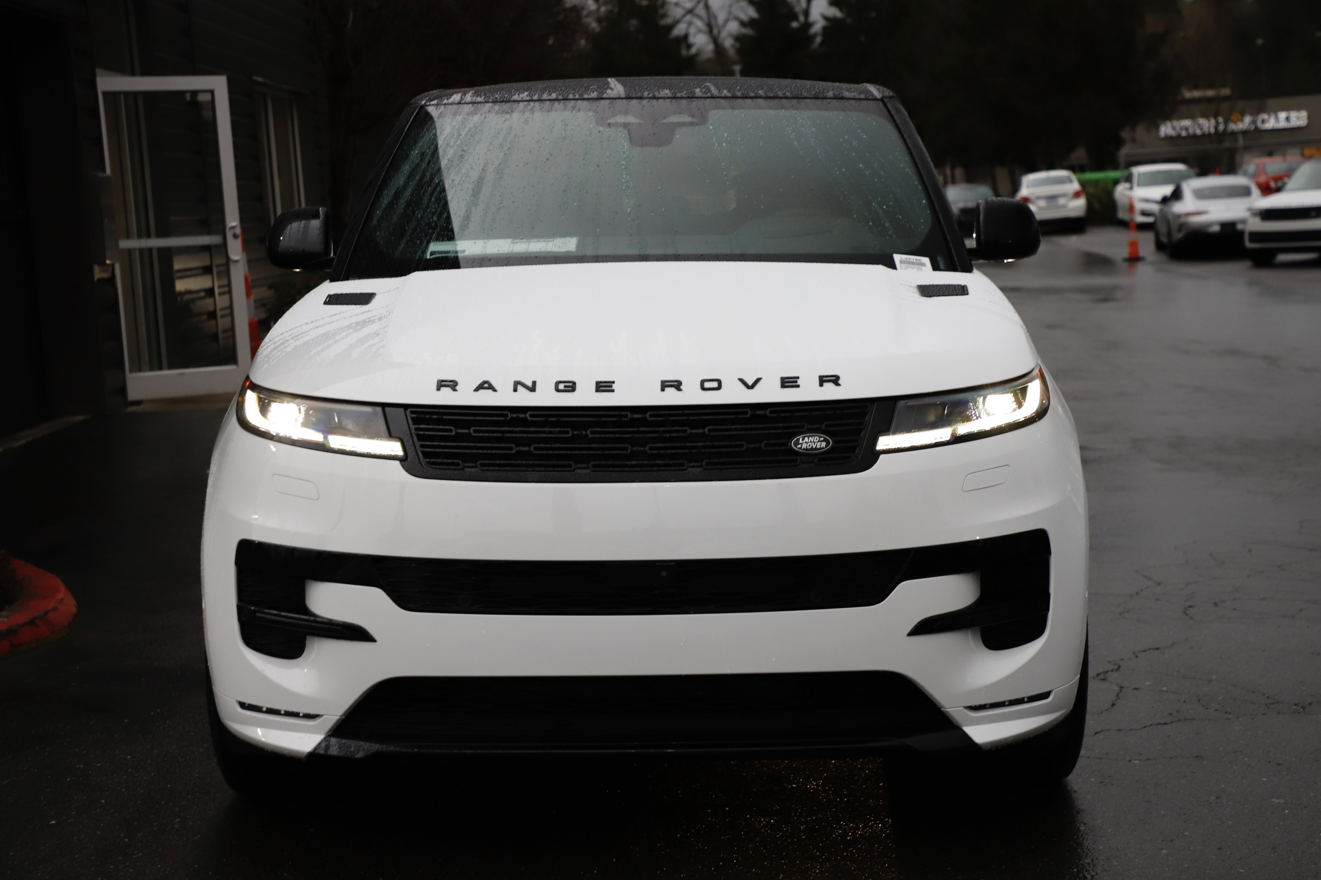 New 2026 Land Rover Range Rover Sport Dynamic SE image 4