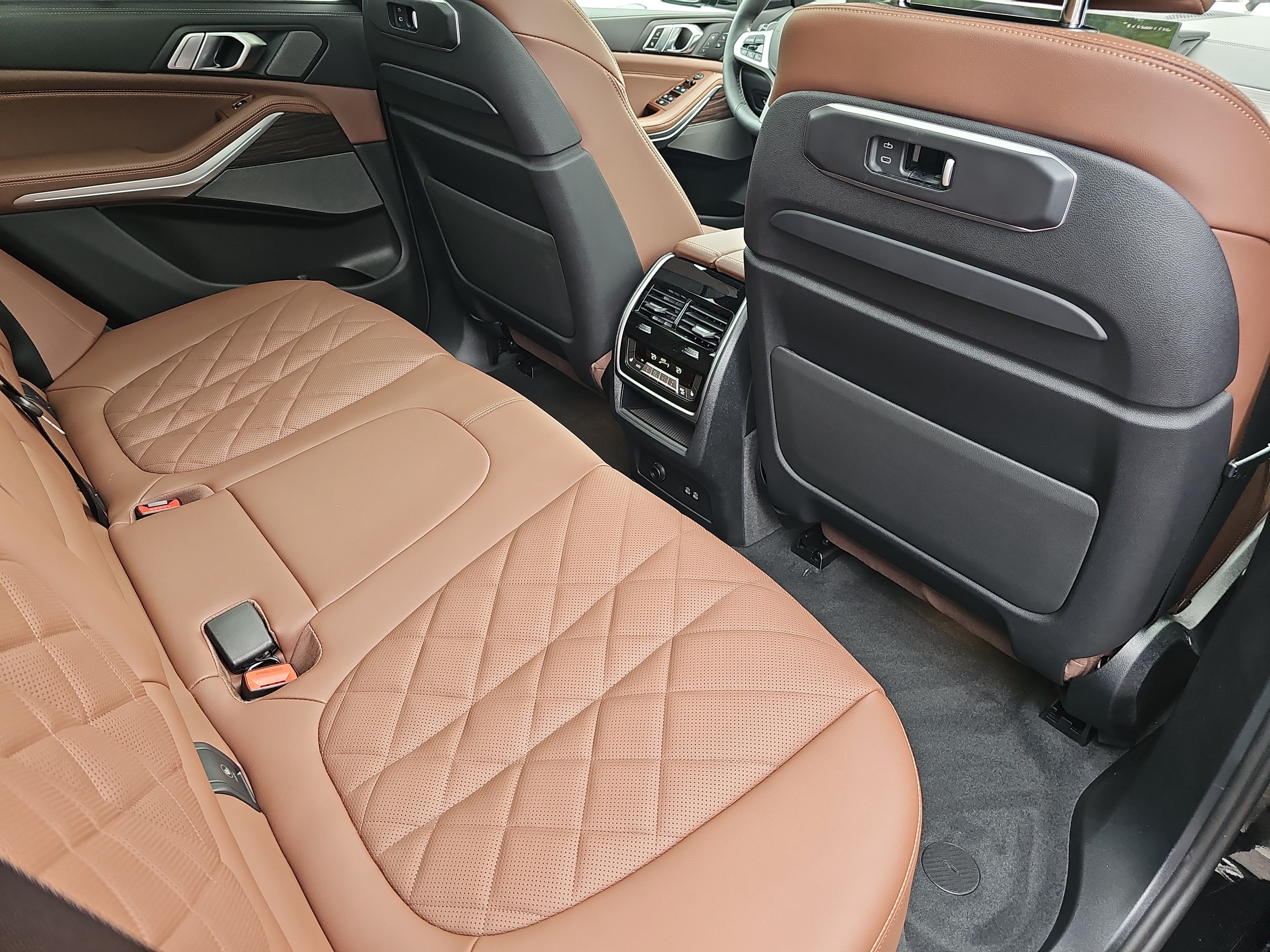 New 2026 BMW X5 xDrive50e w/ Executive Package AWD/4WD image 11