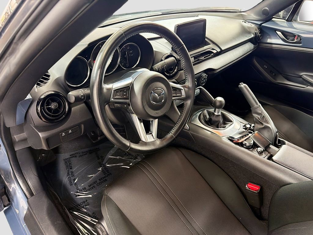 Used 2020 MAZDA MX-5 Miata Club RWD image 12