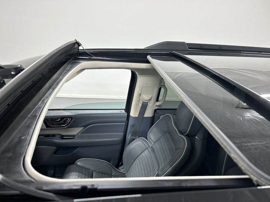 Used 2021 Lincoln Navigator L Black Label w/ Special Edition Package AWD/4WD image 20