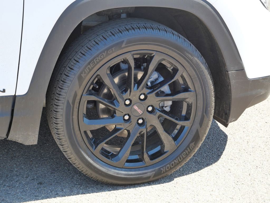 Used 2023 GMC Terrain SLT w/ Tech Package image 15