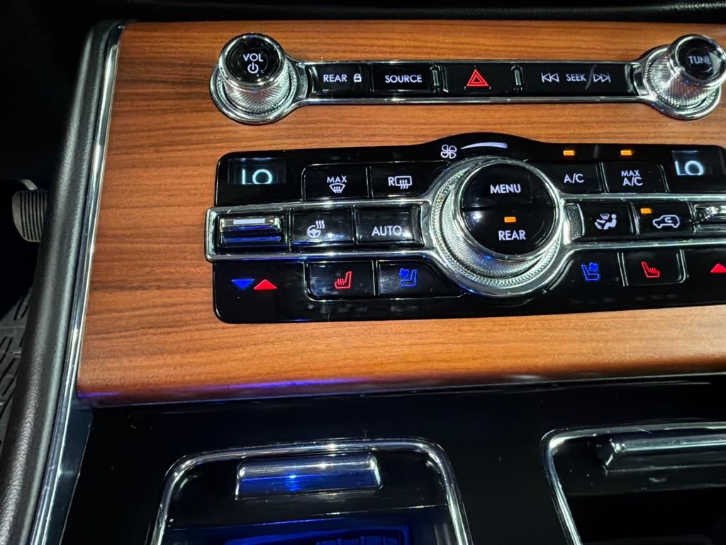 Certified 2020 Lincoln Aviator Reserve w/ Equipment Group 202A AWD/4WD image 15