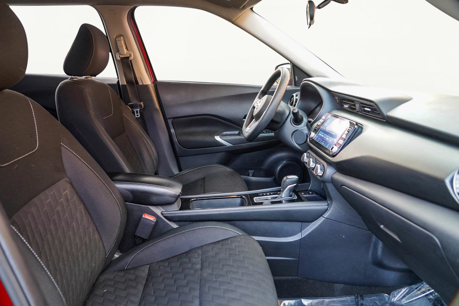 Used 2023 Nissan Kicks SV image 21