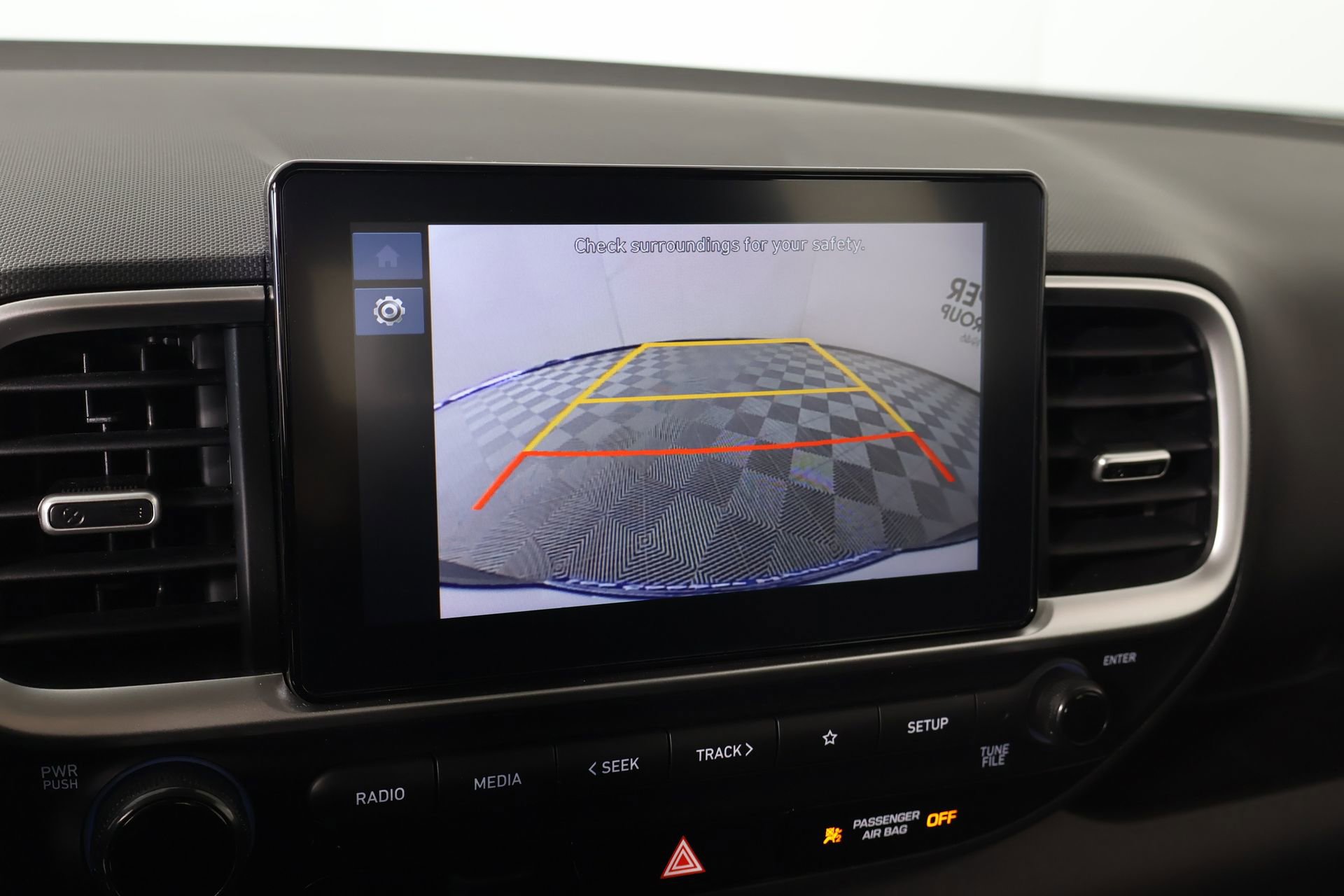 Used 2025 Hyundai Venue SEL image 6