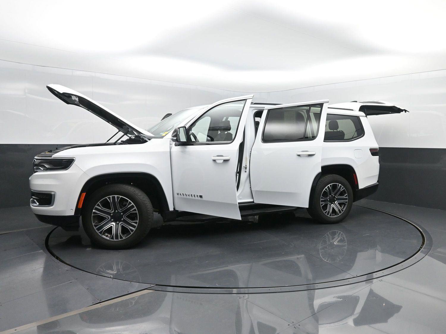 Used 2024 Jeep Wagoneer Series II image 51