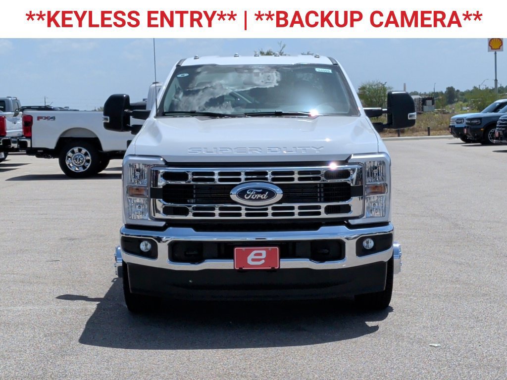 New 2026 Ford F350 XLT AWD/4WD image 2