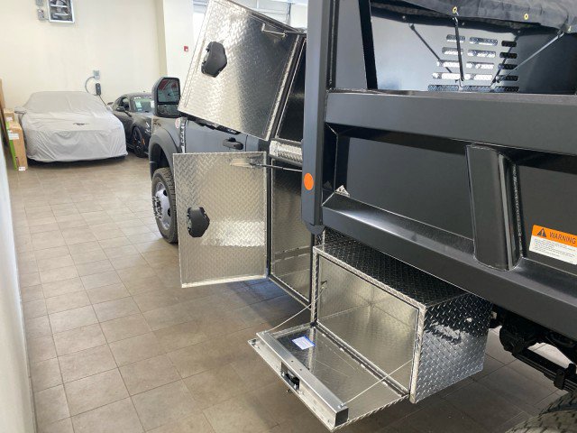 New 2025 Ford F550 4x4 Regular Cab Super Duty image 8