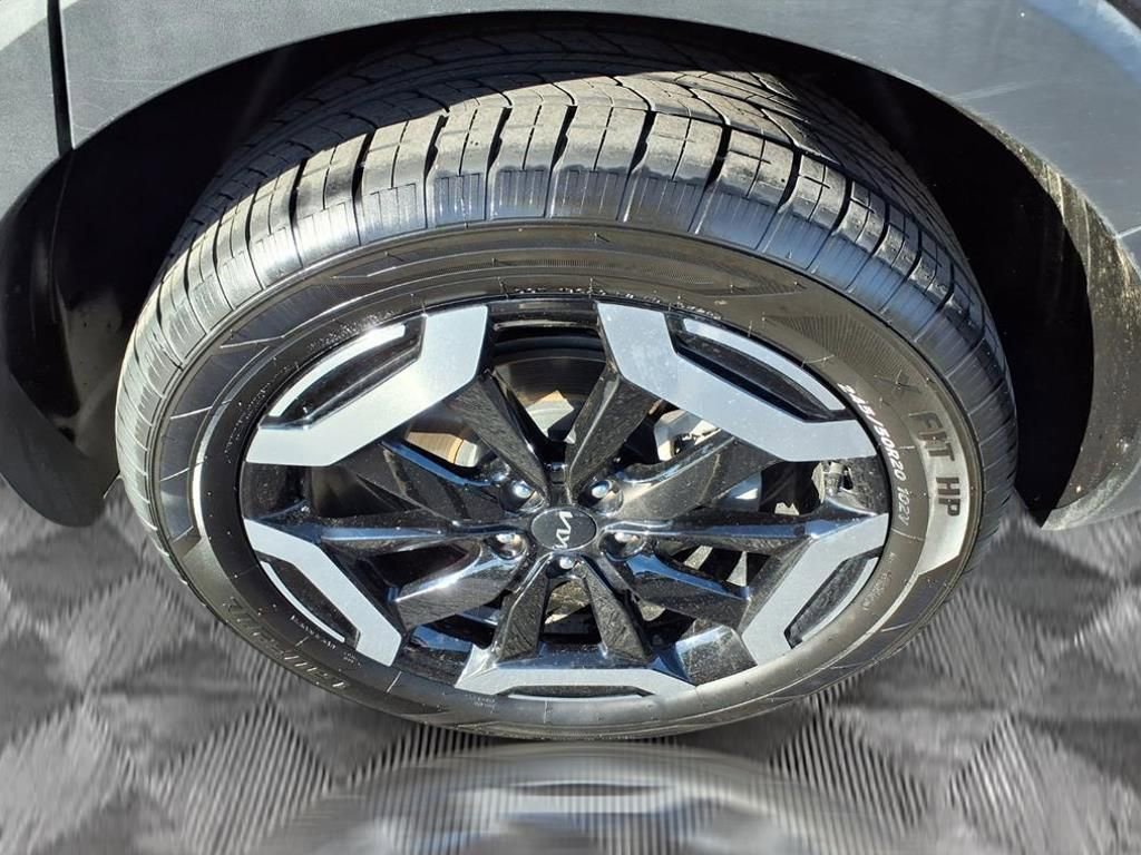 Used 2024 Kia Telluride S image 20