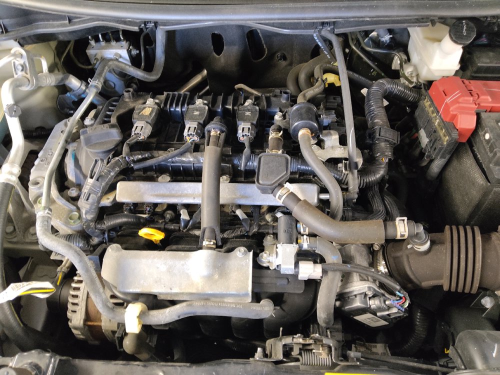 Used 2025 Nissan Versa SV FWD image 30