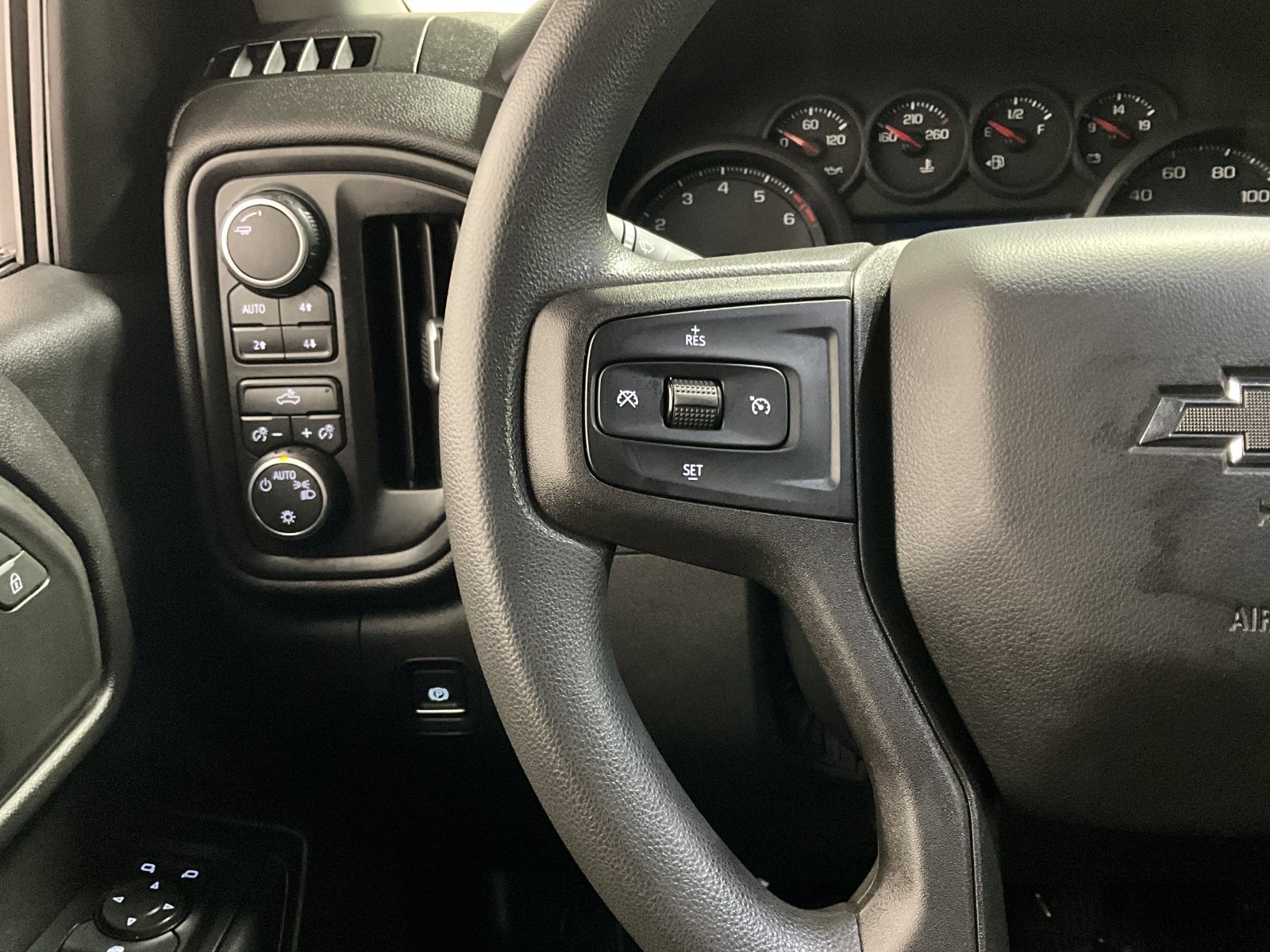 Used 2019 Chevrolet Silverado 1500 Custom Trail Boss w/ Custom Convenience Package AWD/4WD image 19