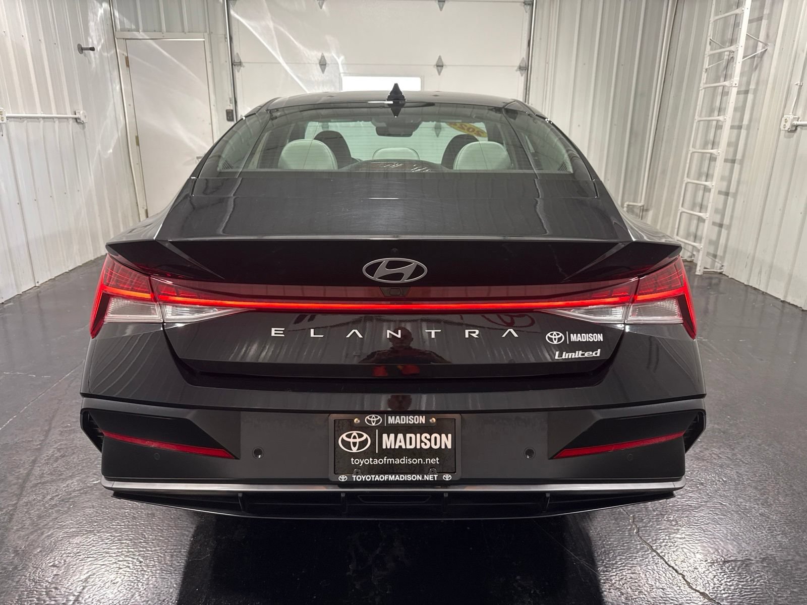 Used 2024 Hyundai Elantra Limited FWD image 44