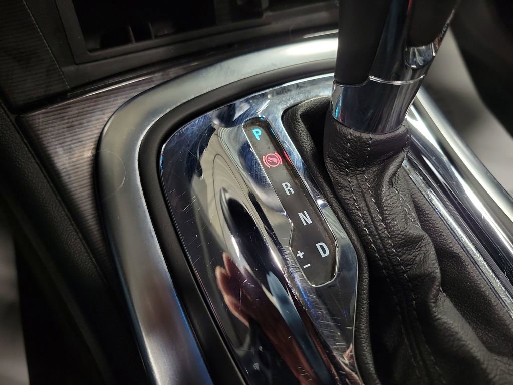 Used 2014 Buick Regal Premium image 17