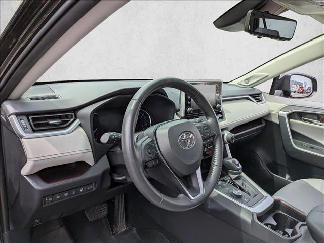 Used 2019 Toyota RAV4 Limited AWD/4WD image 9