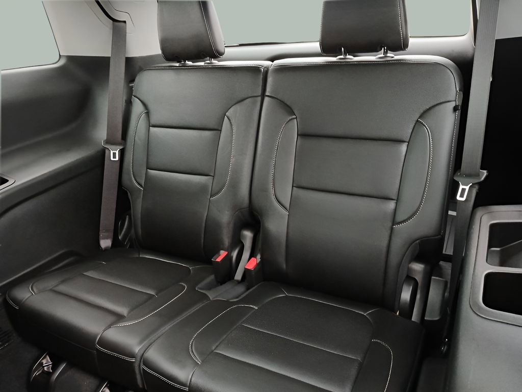 Used 2023 GMC Acadia SLT w/ Elevation Edition image 16