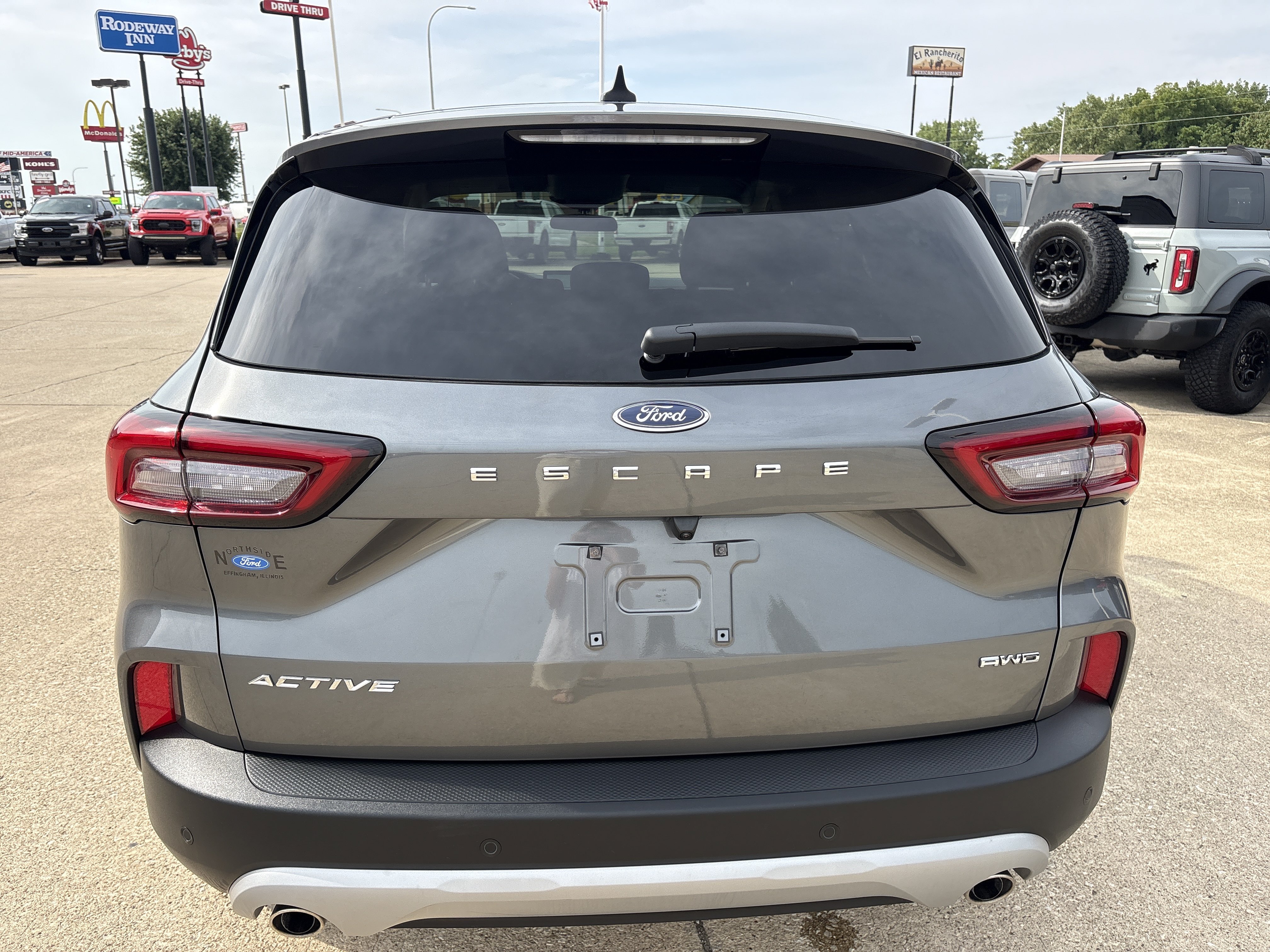 Used 2026 Ford Escape Active w/ Tech Pack #1 AWD/4WD image 4