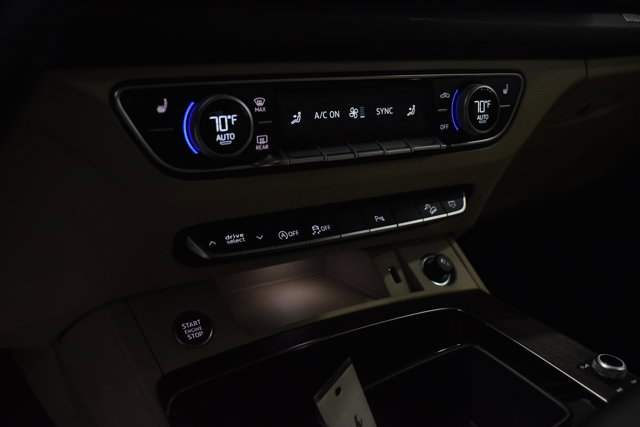 Used 2023 Audi Q5 2.0T Premium w/ Convenience Package image 21