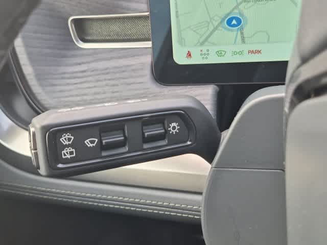 Used 2025 Rivian R1S Adventure Dual AWD/4WD image 26