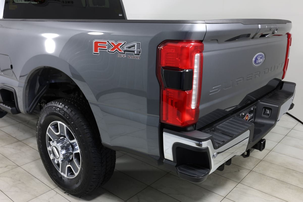 Used 2026 Ford F350 Lariat AWD/4WD image 46