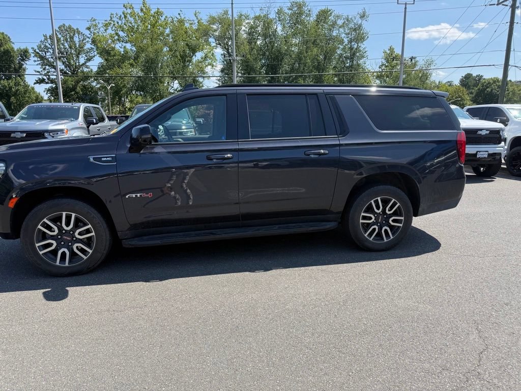 Used 2023 GMC Yukon XL AT4 w/ Technology Package AWD/4WD image 5