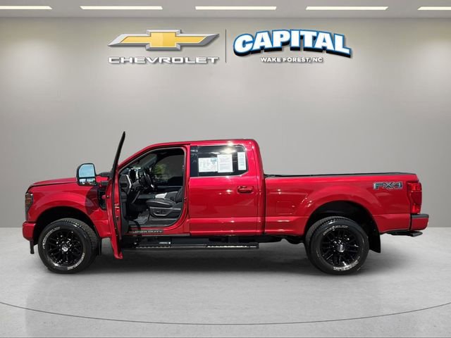 Used 2022 Ford F250 Lariat w/ Black Appearance Package AWD/4WD image 10