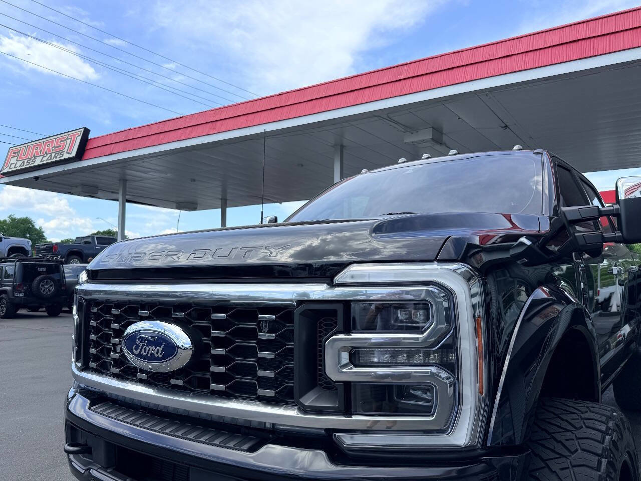 Used 2023 Ford F450 Platinum w/ FX4 Off-Road Package AWD/4WD image 17