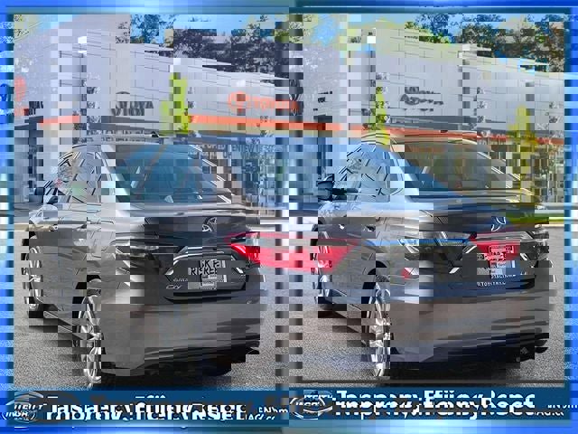 Used 2016 Toyota Camry XLE image 8