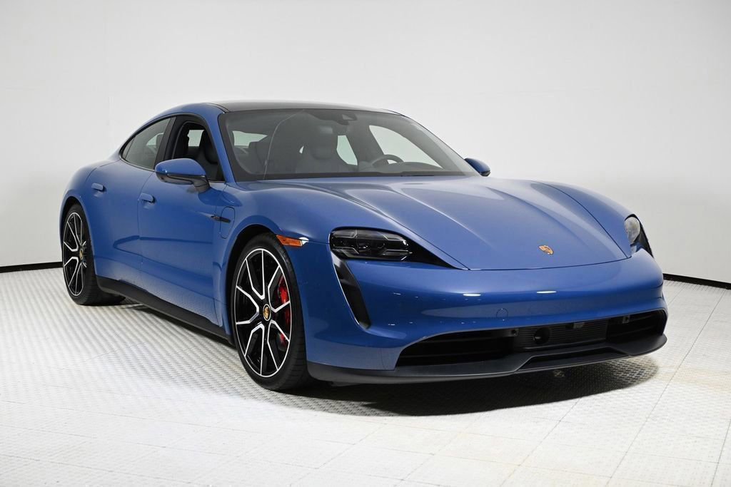 Used 2024 Porsche Taycan 4S image 9