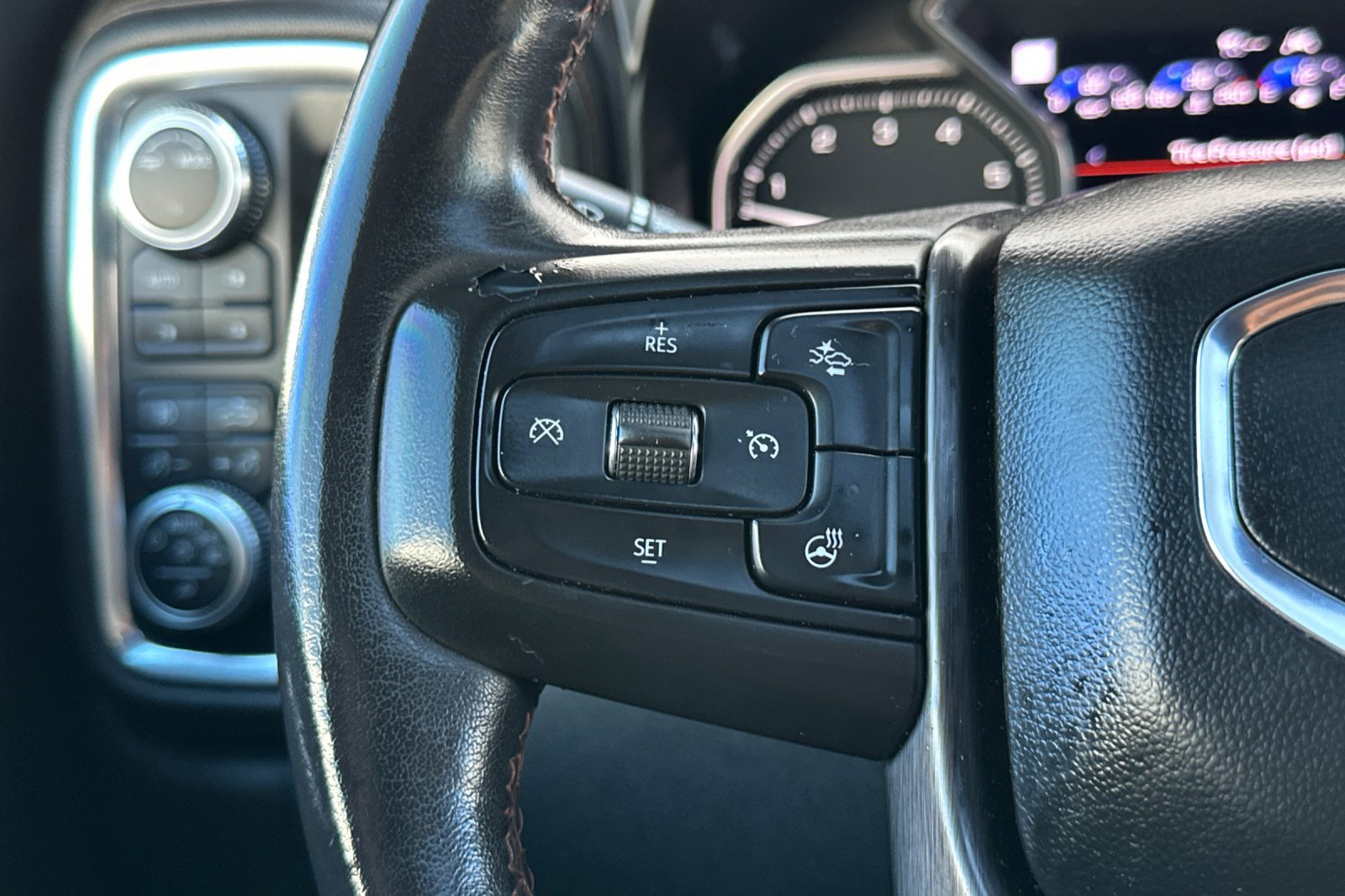 Used 2020 GMC Sierra 1500 AT4 w/ AT4 Premium Package AWD/4WD image 35