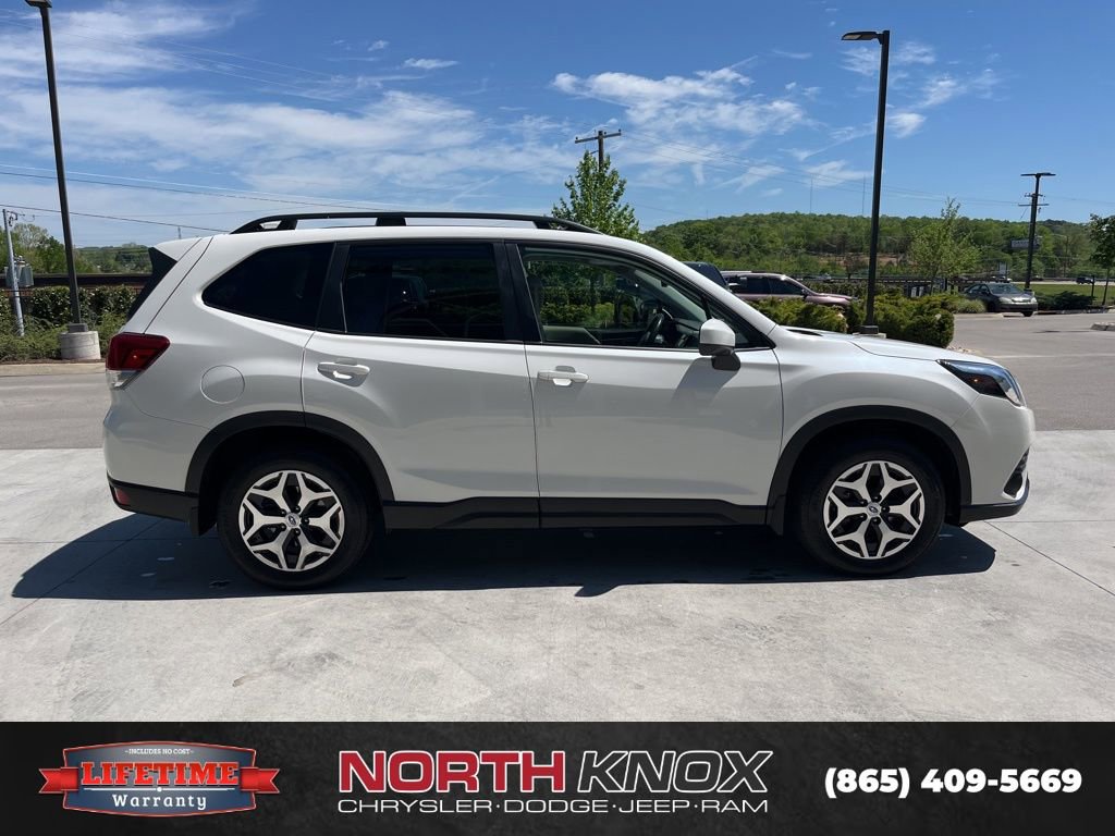 Used 2023 Subaru Forester Premium AWD/4WD image 20
