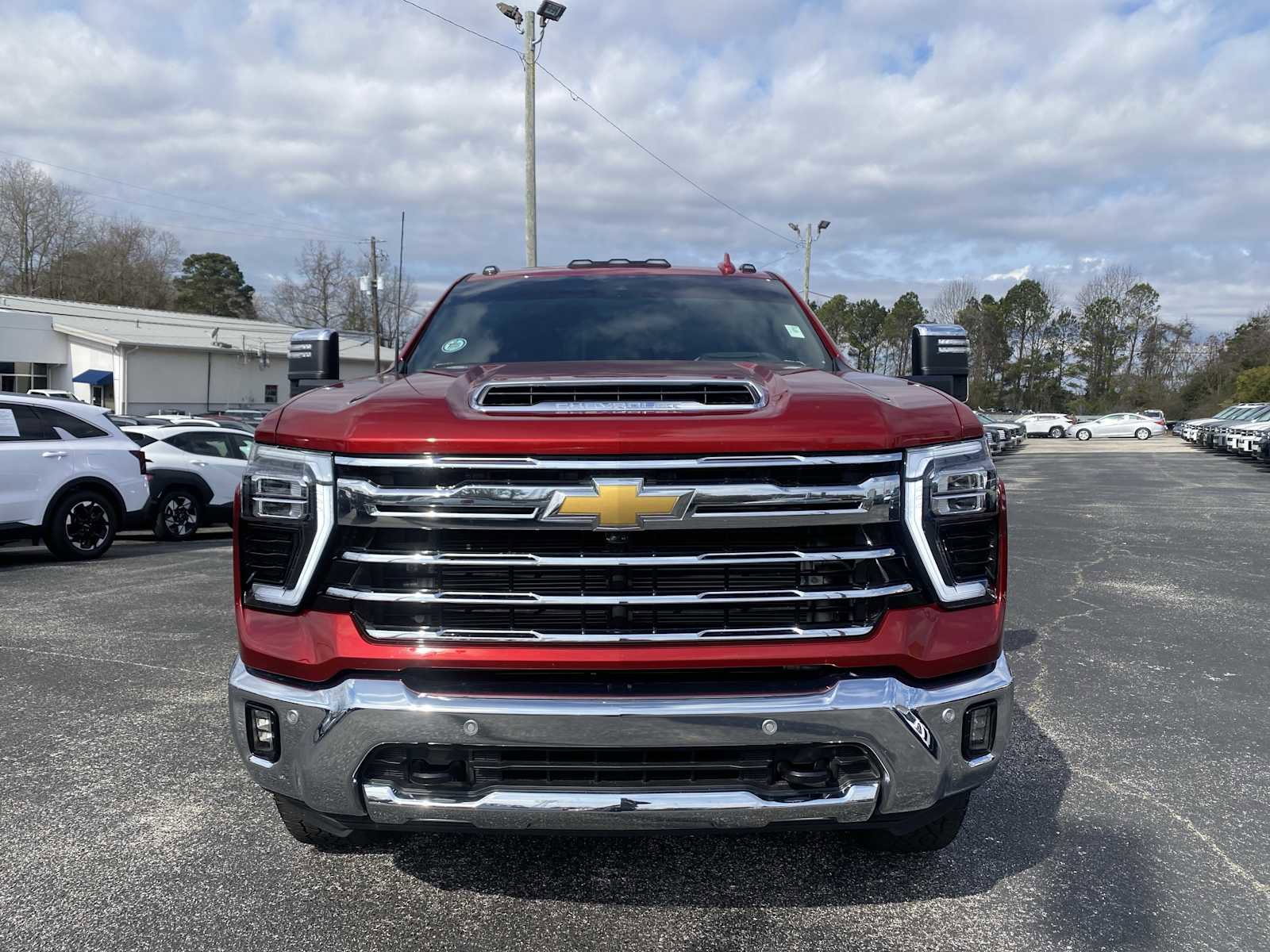 Used 2025 Chevrolet Silverado 2500 LTZ w/ LTZ Premium Package image 3