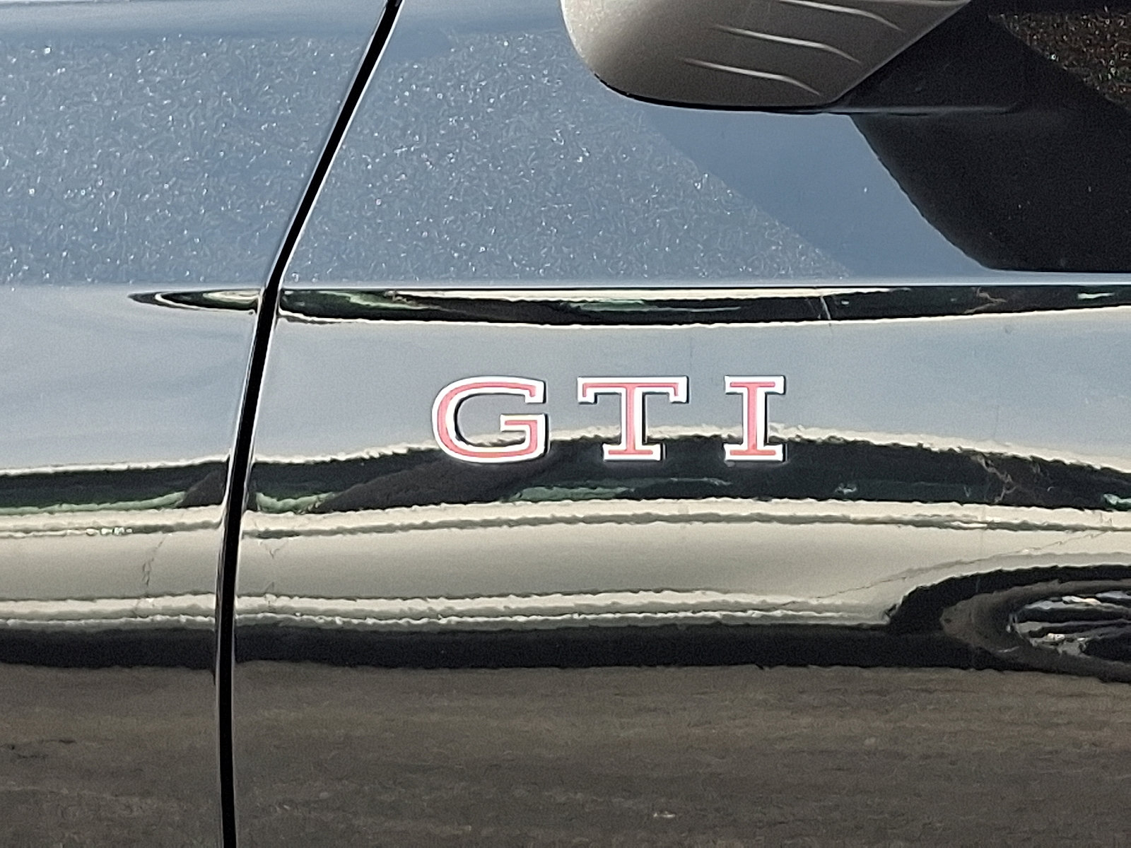 Certified 2025 Volkswagen GTI Autobahn image 31