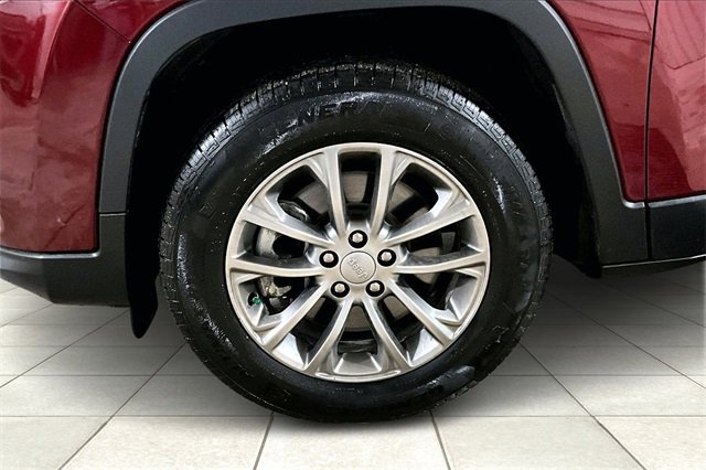 Used 2021 Jeep Cherokee Latitude Lux w/ Comfort/Convenience Group image 9