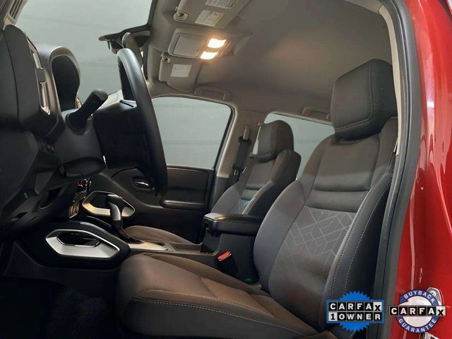 Used 2025 Nissan Frontier SV image 22