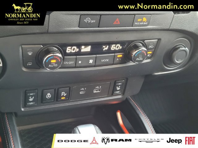 Used 2023 Nissan Frontier PRO-4X w/ Pro-4X Premium Package AWD/4WD image 11