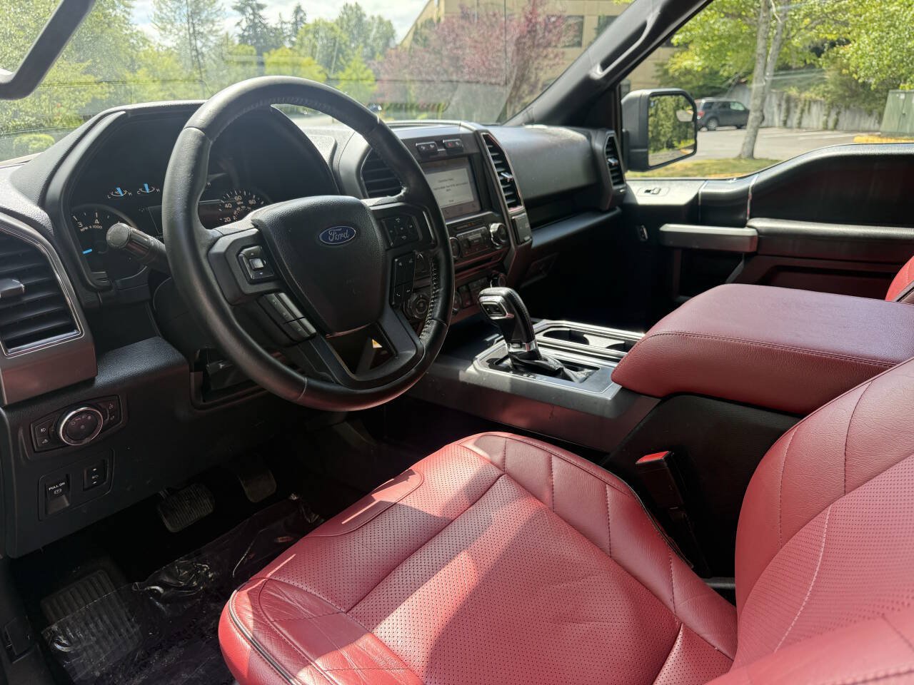 Used 2018 Ford F150 XLT w/ Equipment Group 302A Luxury AWD/4WD image 7