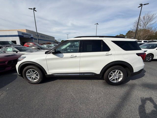 New 2025 Ford Explorer Active image 25