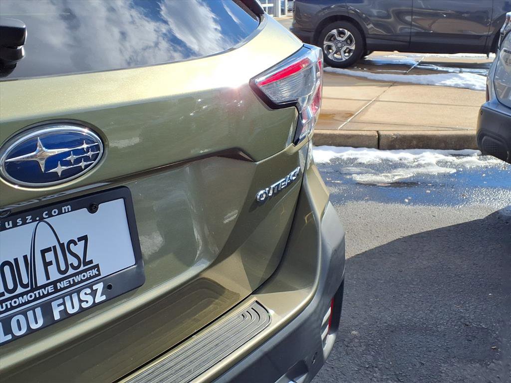 Used 2020 Subaru Outback Limited w/ Popular Package #2 image 24