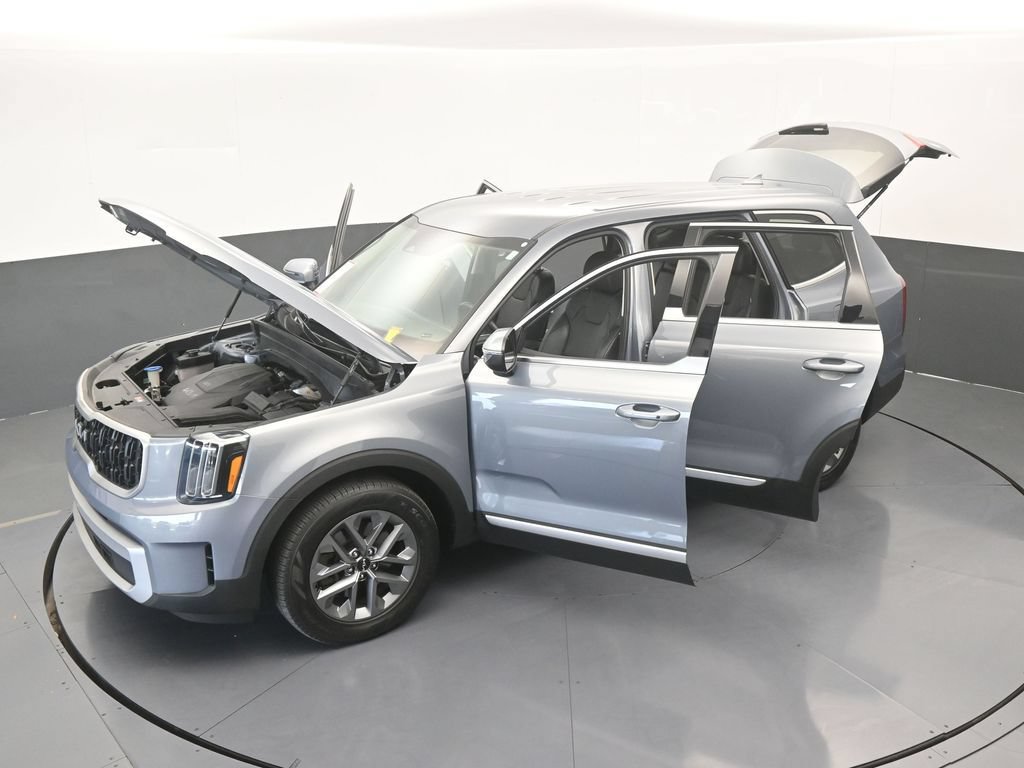 Used 2024 Kia Telluride LX FWD image 54