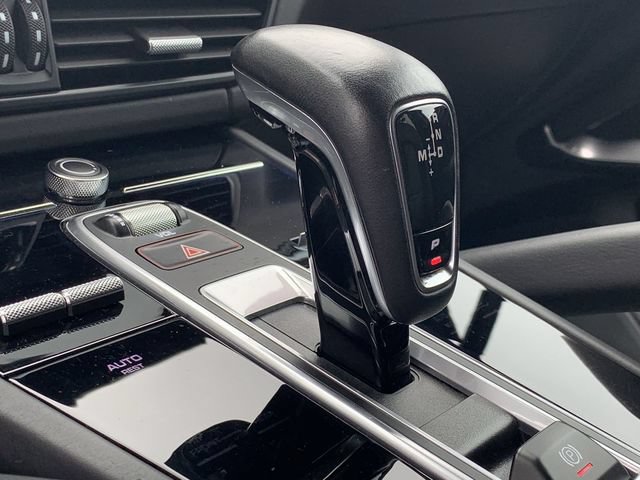 Used 2019 Porsche Cayenne Turbo AWD/4WD image 26