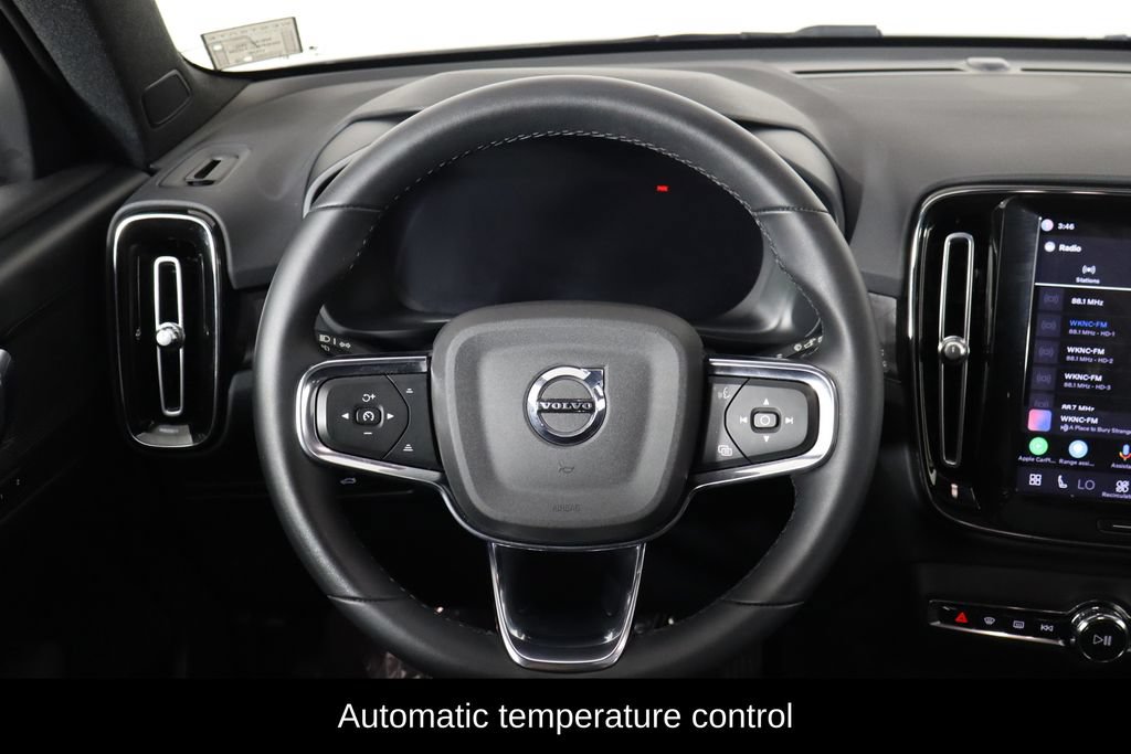 Used 2023 Volvo XC40 Recharge Plus AWD/4WD image 7