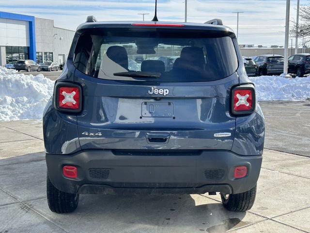 Used 2022 Jeep Renegade Latitude AWD/4WD image 6