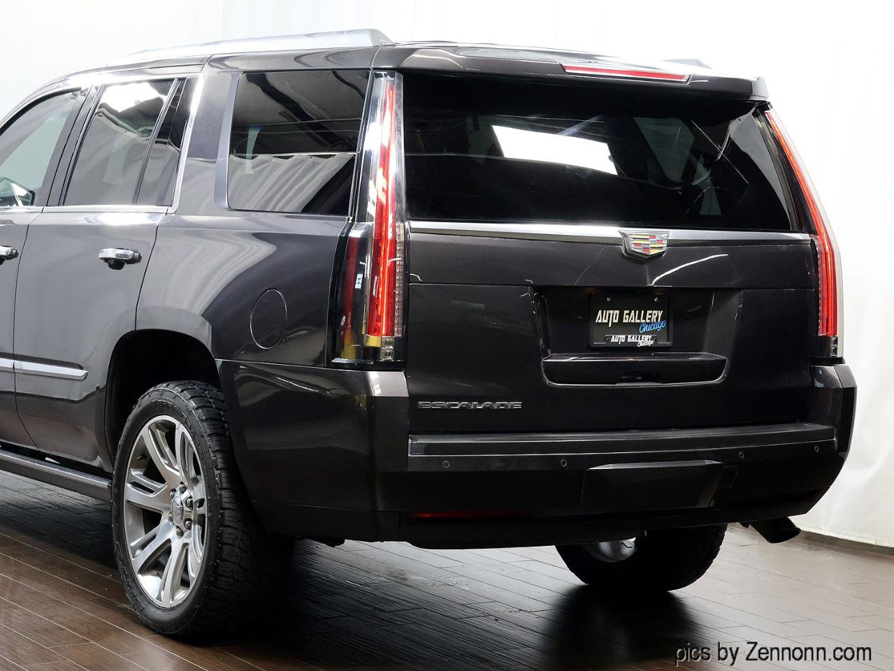 Used 2015 Cadillac Escalade Premium AWD/4WD image 7
