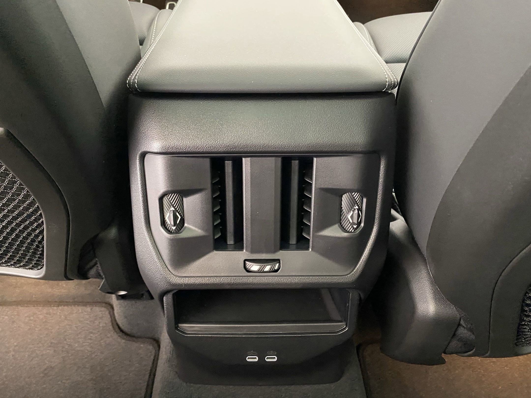 Certified 2025 BMW X3 xDrive30i w/ Premium Package image 28