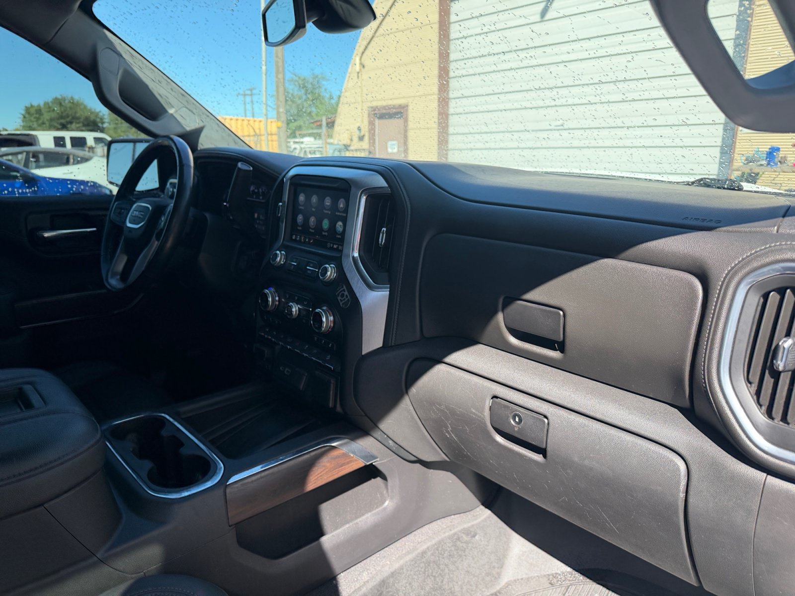Used 2022 GMC Sierra 1500 SLT w/ SLT Premium Plus Package AWD/4WD image 16