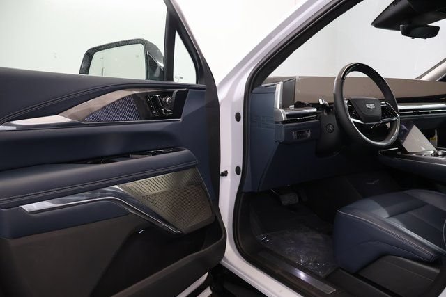 New 2026 Cadillac Escalade IQL Luxury AWD/4WD image 6