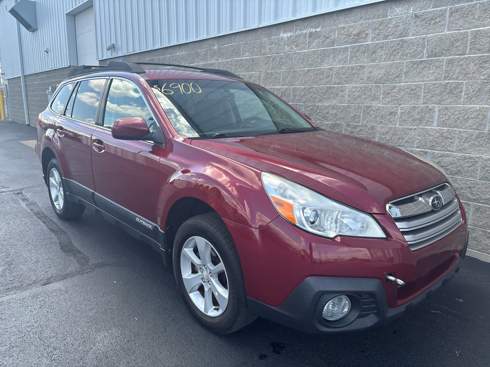 Used 2013 Subaru Outback 2.5i Premium w/ Popular Pkg 1A image 2