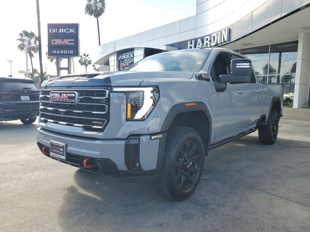 Used 2025 GMC Sierra 2500 AT4 image 2