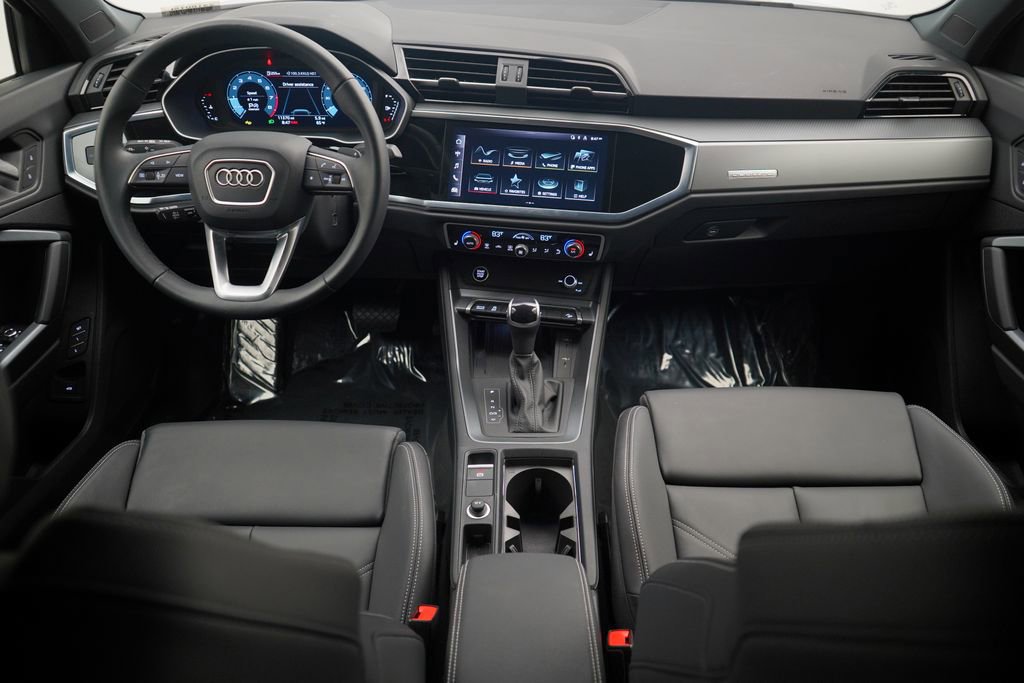 Used 2025 Audi Q3 2.0T Premium w/ Convenience Package image 8