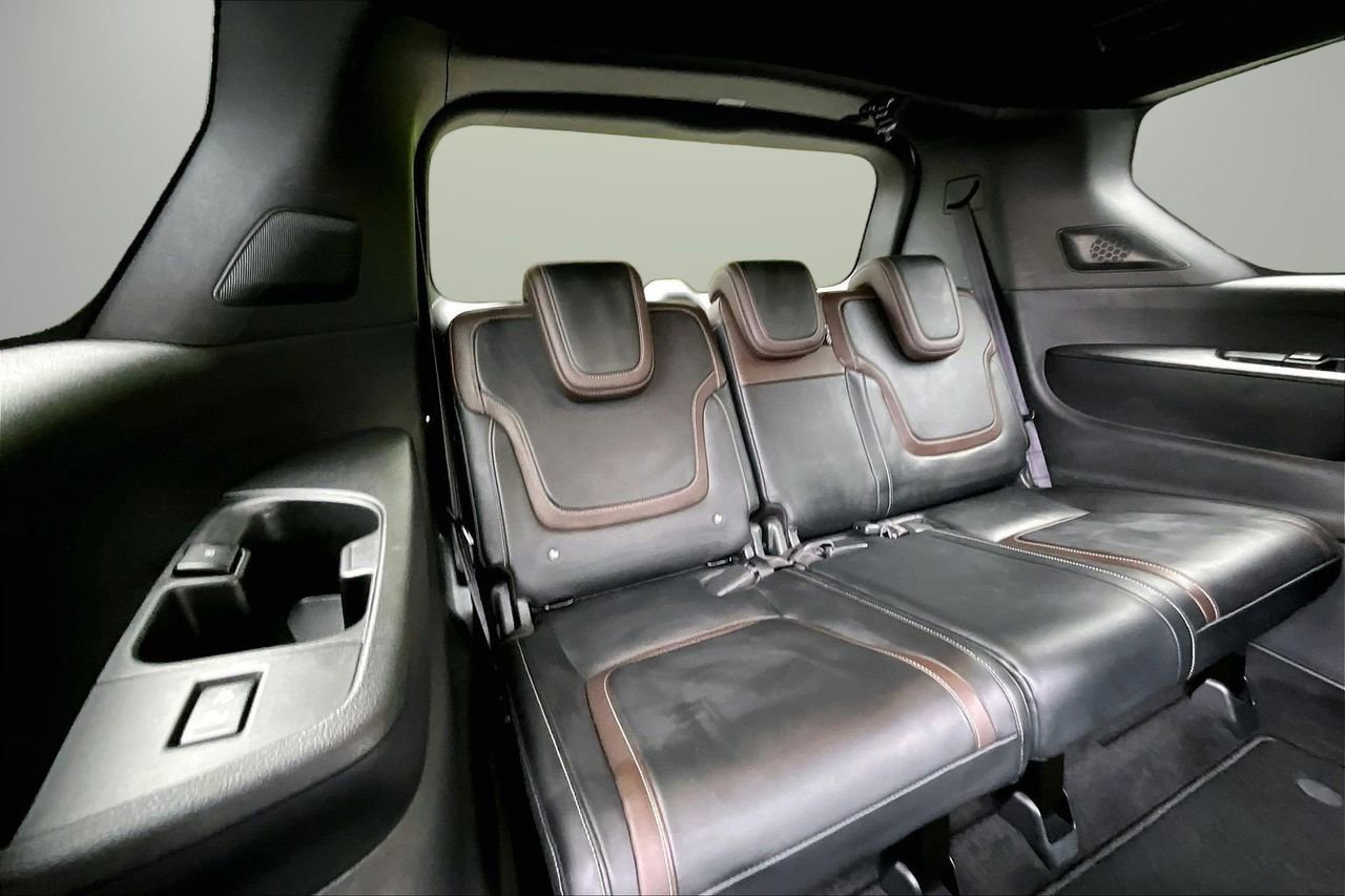 Used 2025 Nissan Armada SL w/ Captain's Chari Seat Package AWD/4WD image 25